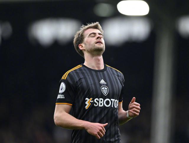 今晨体能课后，皇家社会调整名单备战中超，底气十足，轮换策略成焦点(开局一张三分钟体验卡免费阅读笔趣阁)