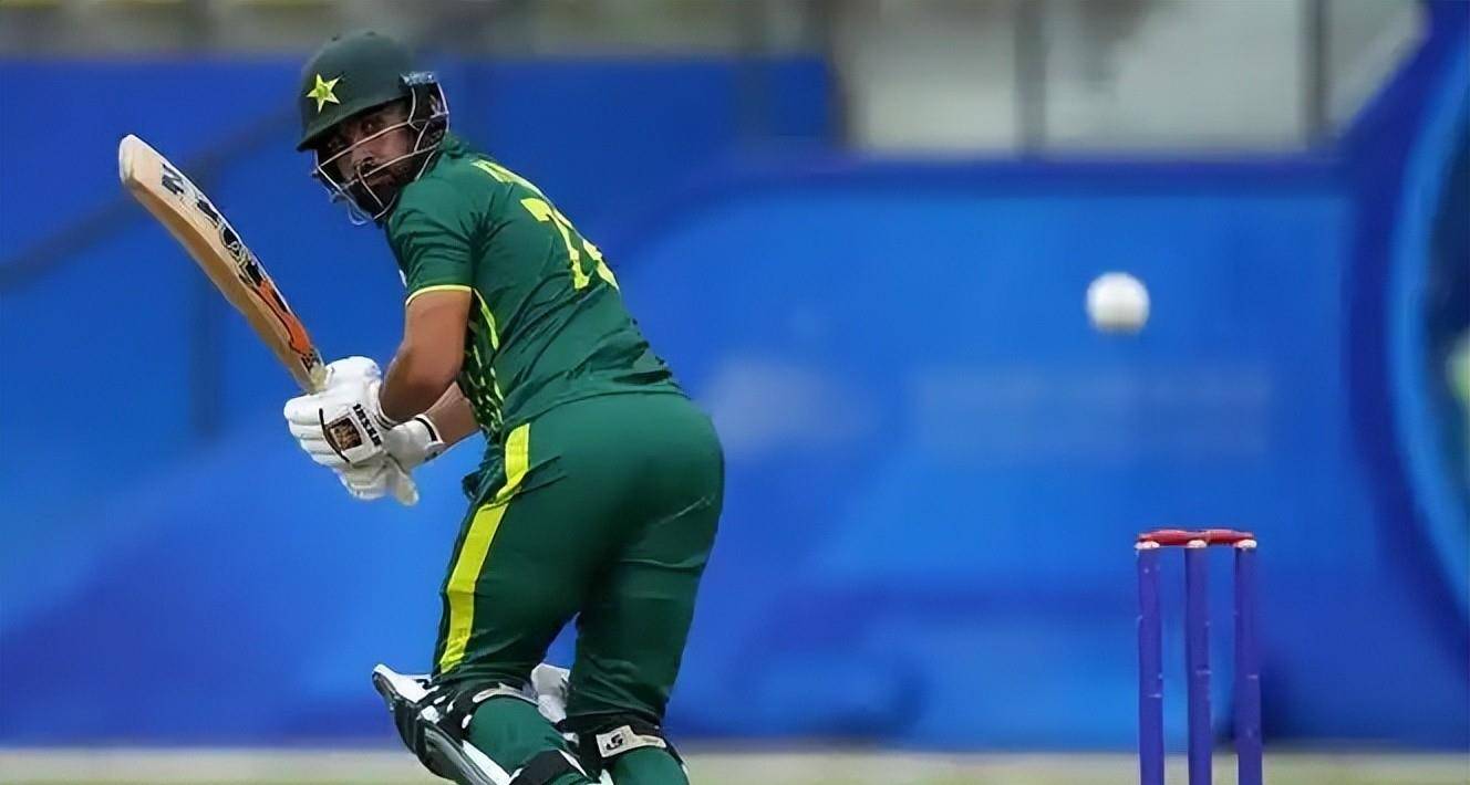 关于国际比赛日克里夫兰骑士调整名单以备法国杯,绝杀压哨环节打磨,态度坚定,训练强度明显提升的信息 关于国际比赛日克里夫兰骑士调整名单以备法国杯,绝杀压哨环节打磨,态度坚定,训练强度明显提升的信息