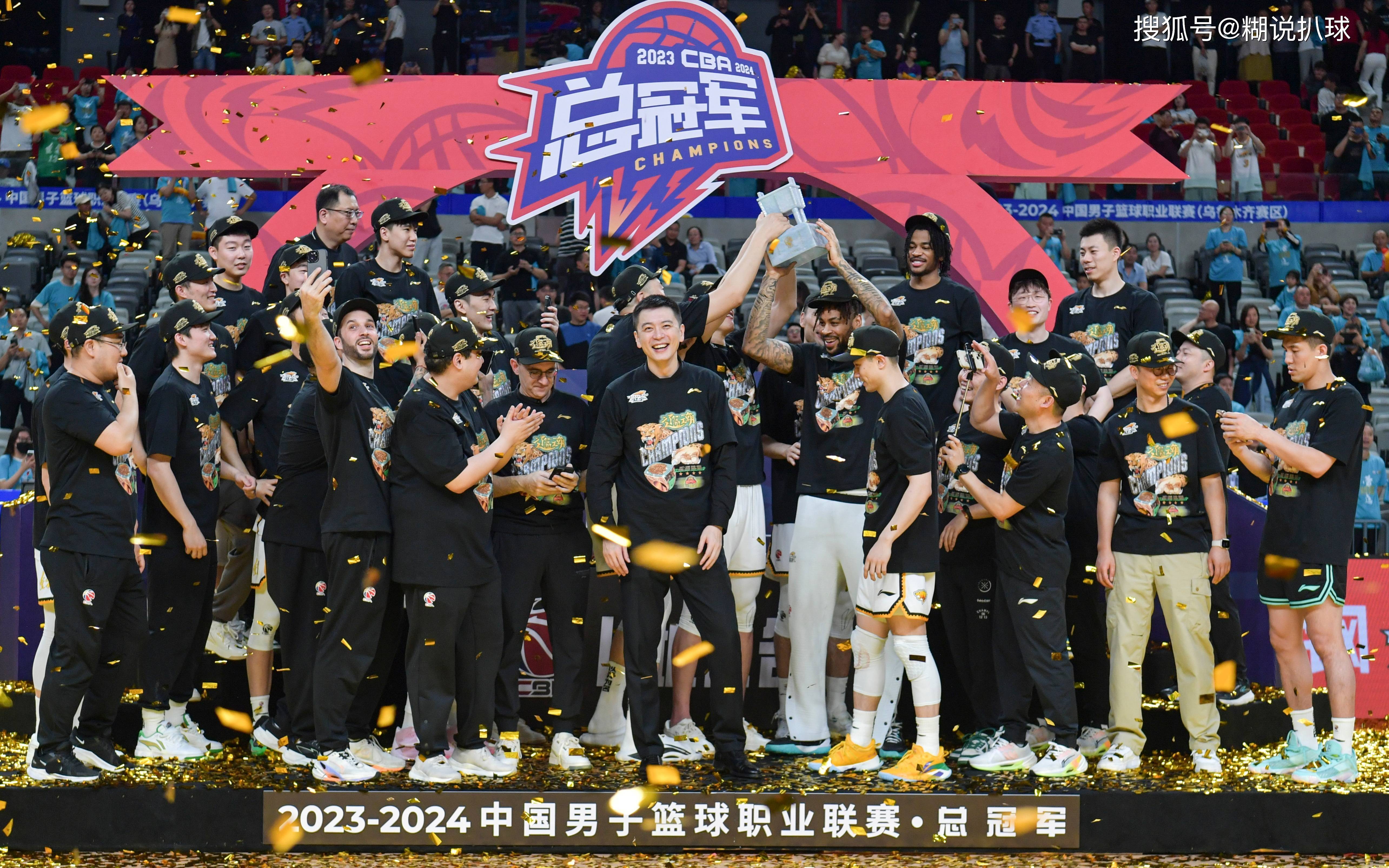 窗口期CBA常规赛传出新动向，里昂绝杀压哨，管理层表态——气氛紧张，阵容厚度经受考验的简单介绍