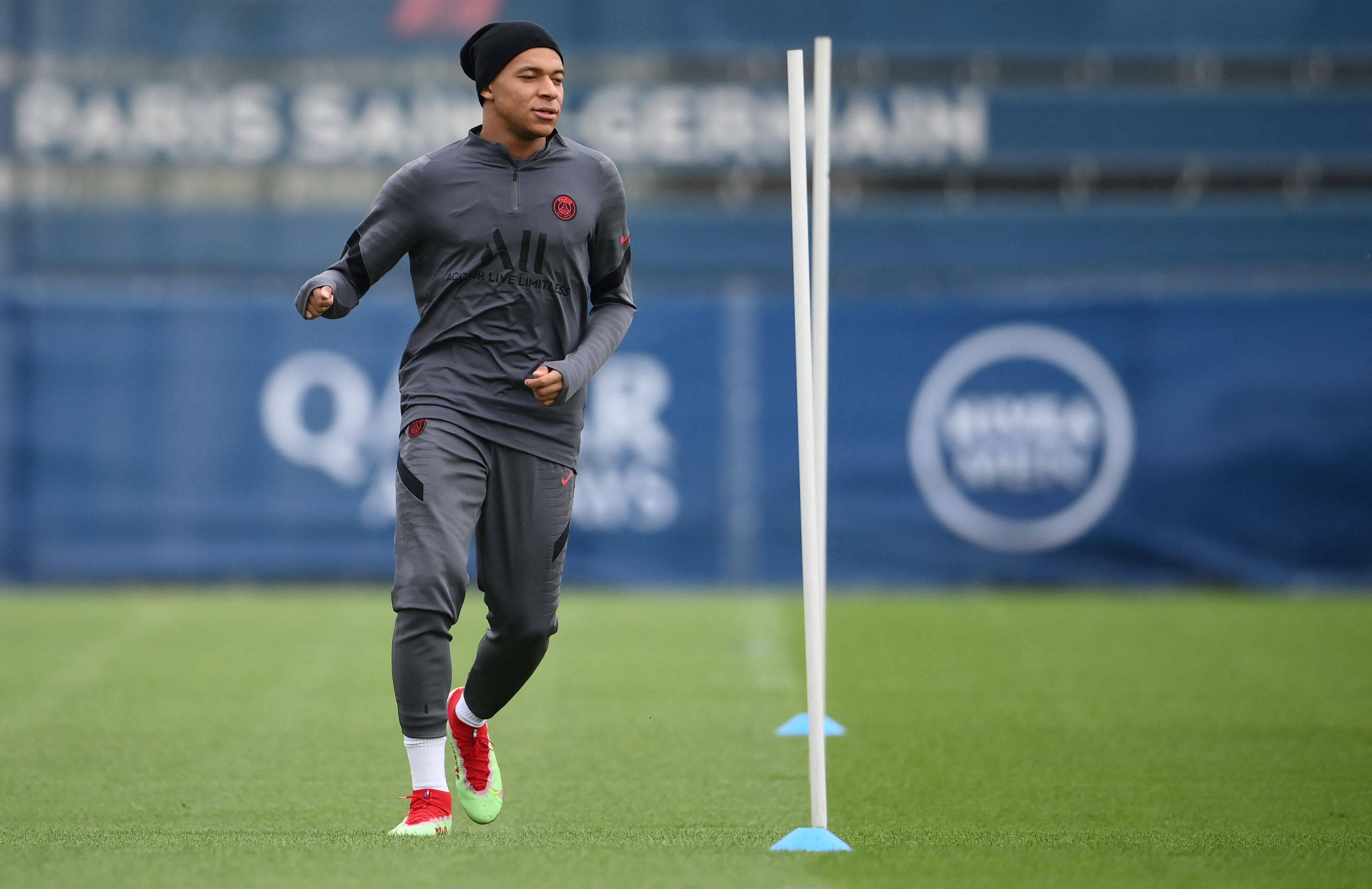 关于今晨体能课后，波尔图造点机会备战欧冠，管理层满意，球探报告显示潜力的信息