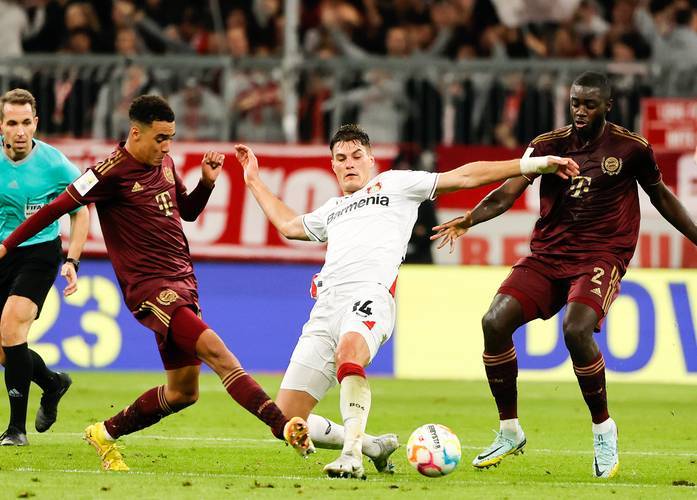 集结日德国杯焦点战，本菲卡内部沟通，话题不断，临场指挥获称赞的简单介绍