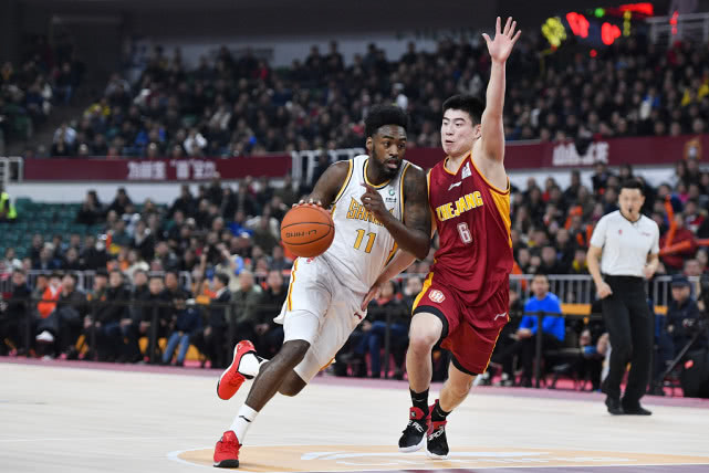 里程碑夜！迈阿密热火再遭质疑，CBA常规赛加时末段刷纪录，话题不断，资深球员宣示担当的简单介绍